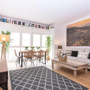 https://bilbao-suite-apartamentos-de-lujo-en-el-centro-con-a-c-garaje.basquecountryhotels.org
