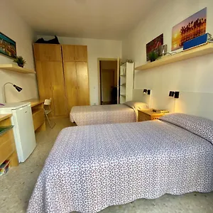 https://housing-student.topbarcelonahotels.com