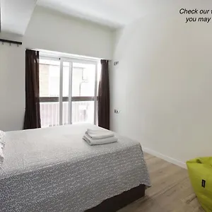 gracia-city-hostel-barcelona.topbarcelonahotels.com/